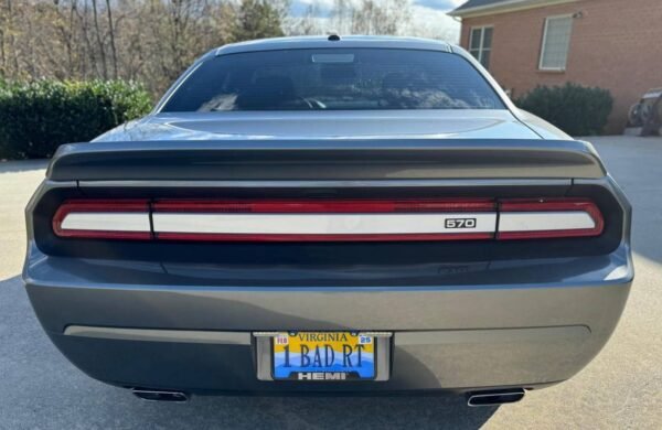 2011-Dodge-Challenger-Saleen