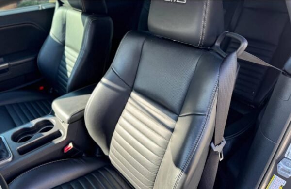 2011-Dodge-Challenger-Saleen