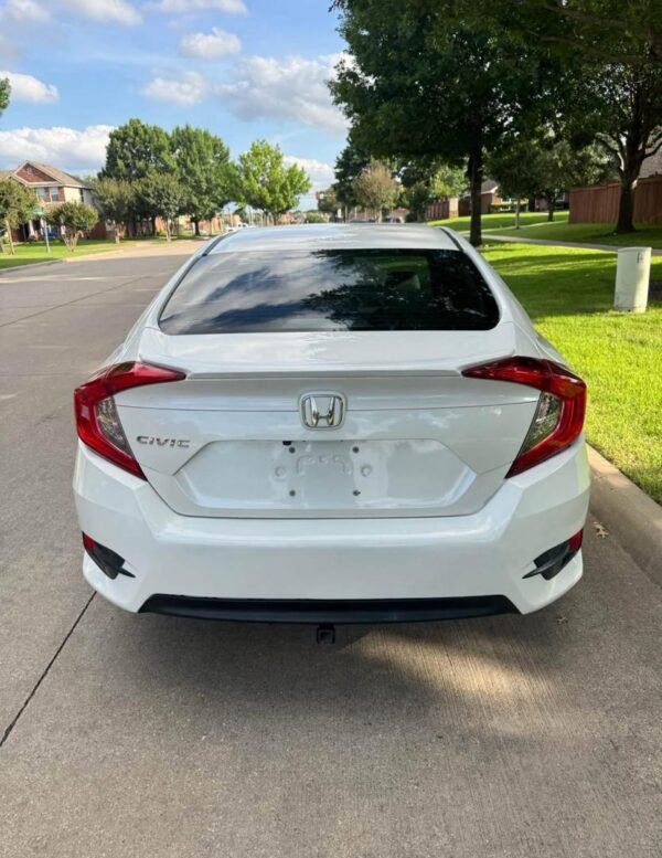 2016 Acura ILX - Image 16