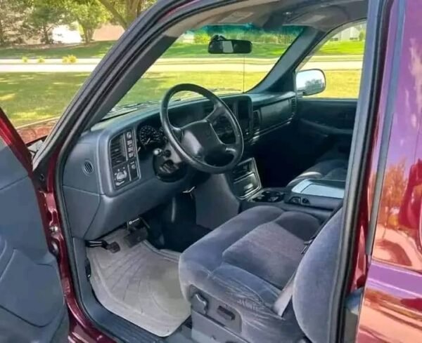 2002 Chevrolet Silverado - Image 7