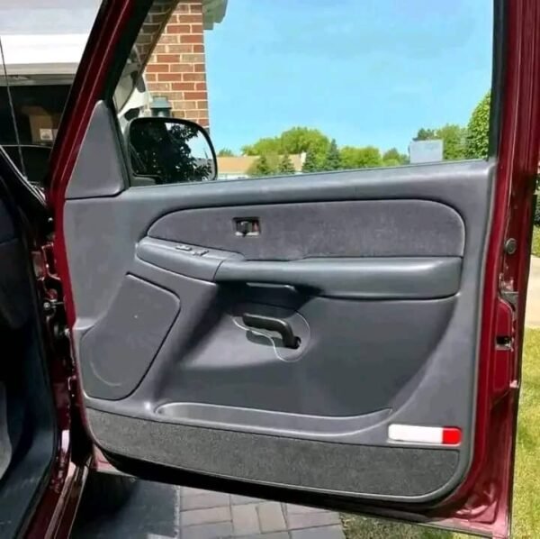 2002 Chevrolet Silverado - Image 10