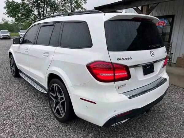 2018 Mercedes Benz GLS 550 - Image 11