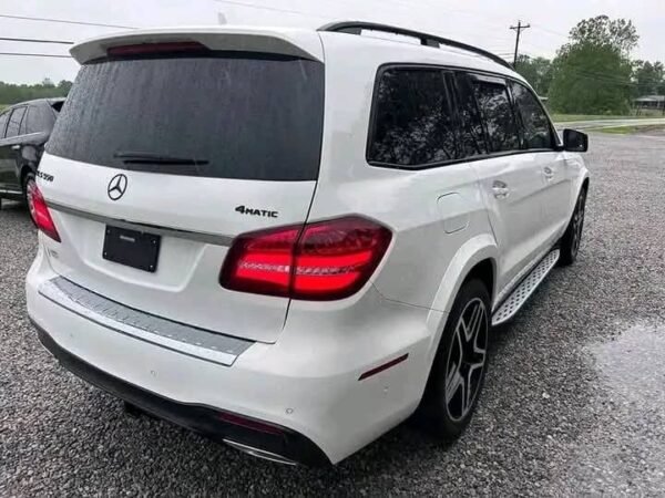 2018 Mercedes Benz GLS 550 - Image 12