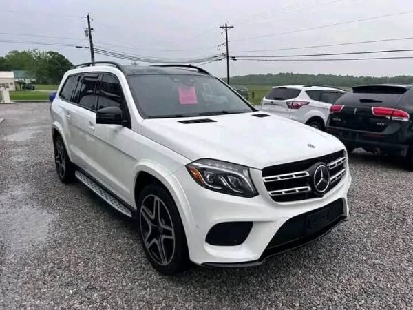 2018 Mercedes Benz GLS 550 - Image 2