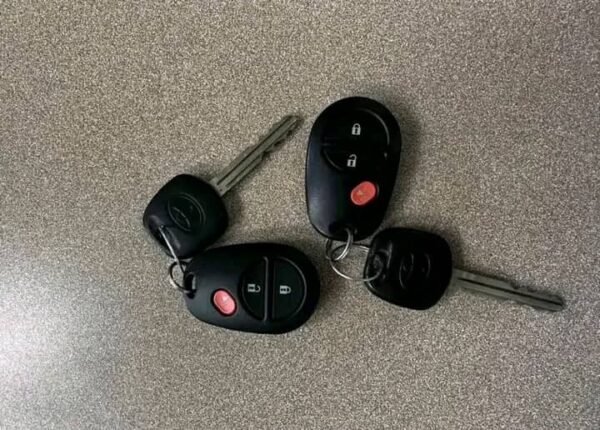 2016 HYUNDAI ACCENT SE - Image 8