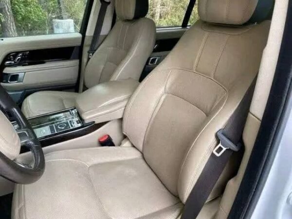 2018 Land Rover Range Rover - Image 11