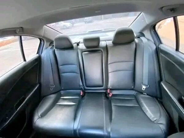 2016 Honda Accord LX 4dr Sedan(2.4L 4cyl CVT) - Image 6