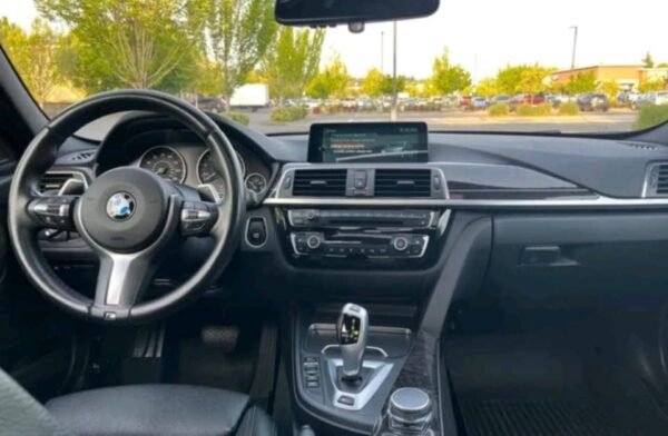 2017 BMW 330e iPerformance Sedan - Image 9