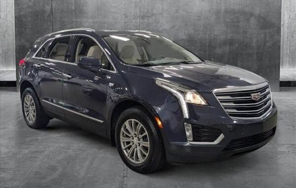 2019 Cadillac XT5 Luxury FWD - Image 2