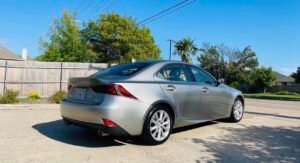 IS · IS 200t Sedan 4D