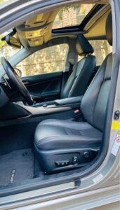 IS · IS 200t Sedan 4D