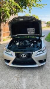 IS · IS 200t Sedan 4D