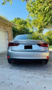 IS · IS 200t Sedan 4D