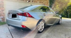 IS · IS 200t Sedan 4D